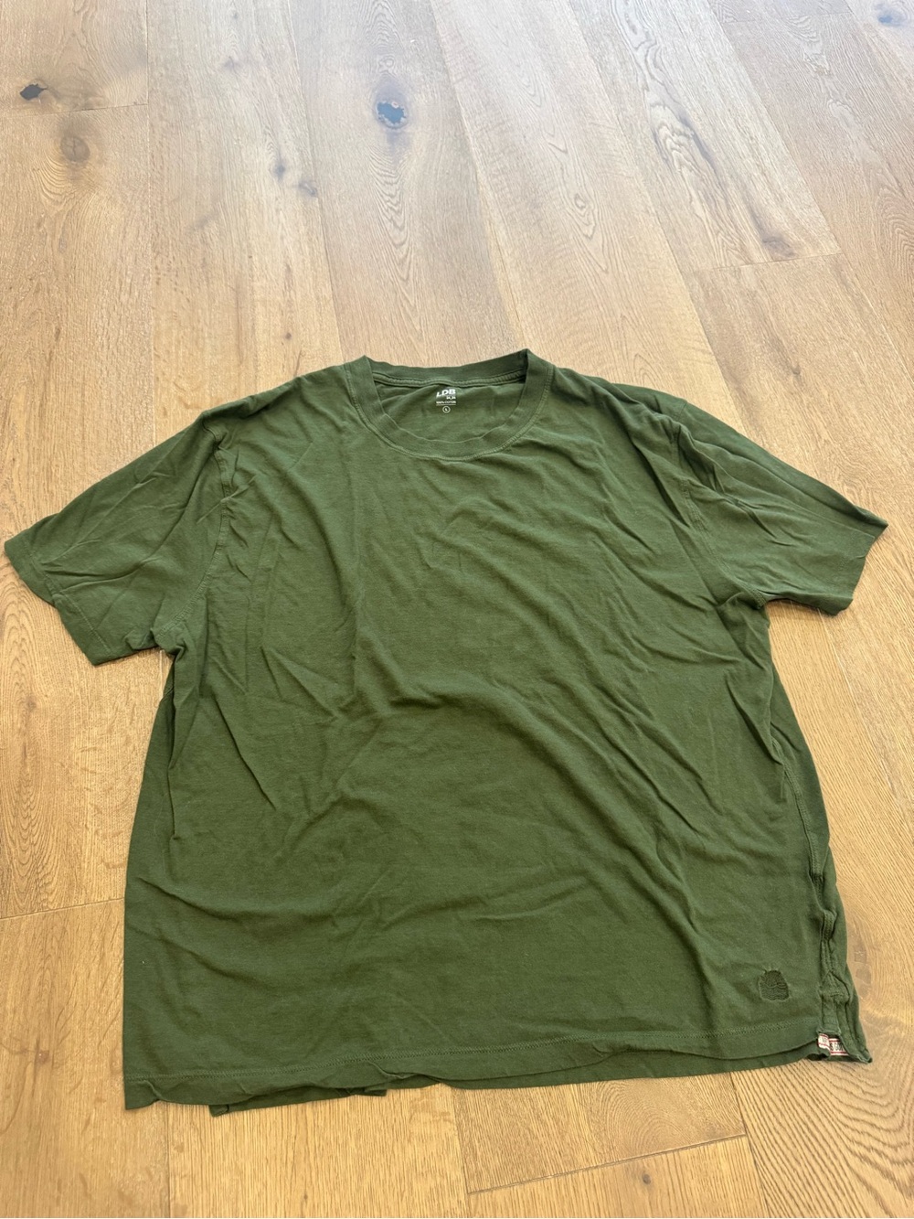 Men's Short Sleeve Crewneck T-Shirt in Olive Green